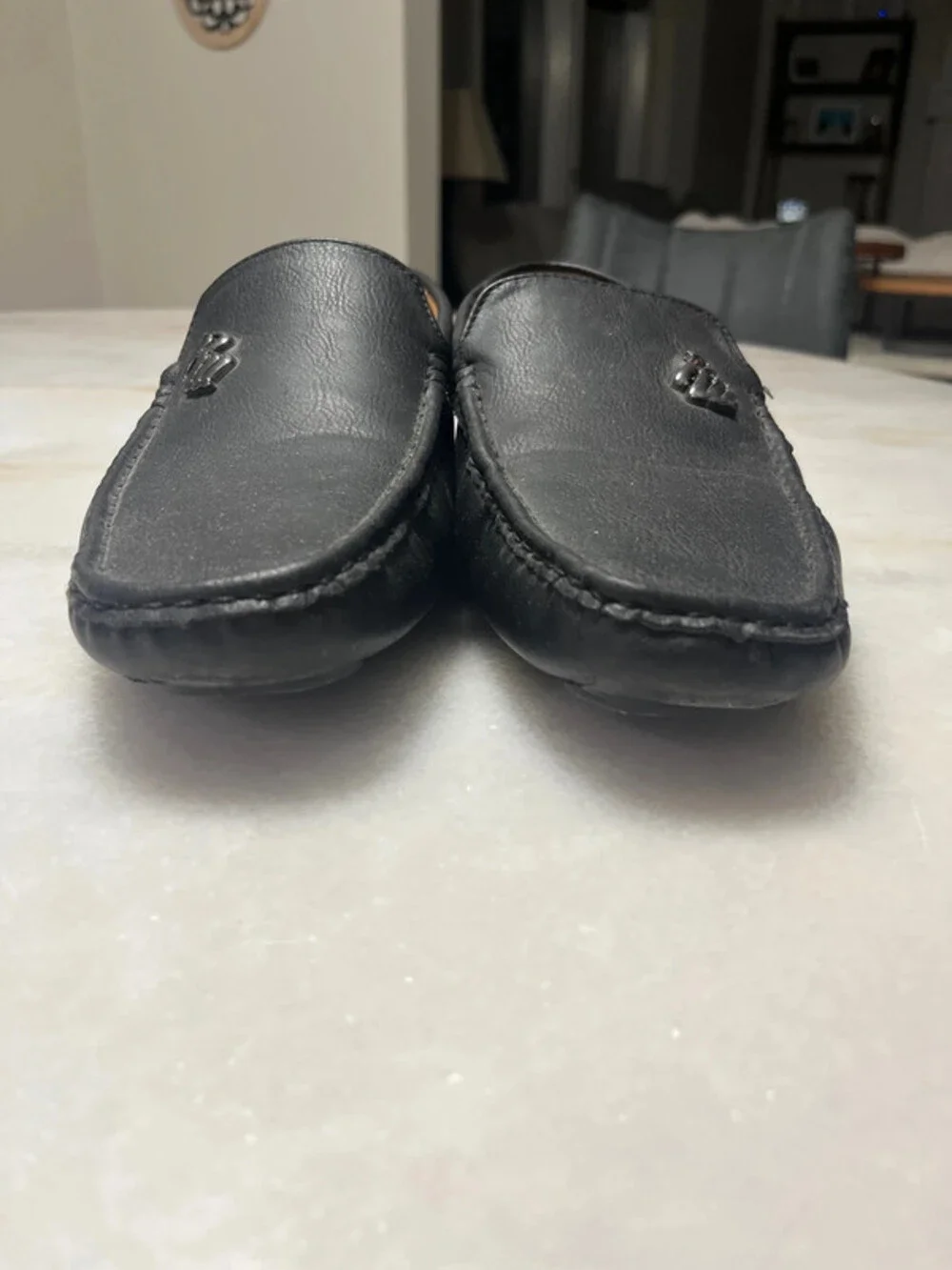 Men’s Rocawear black loafers